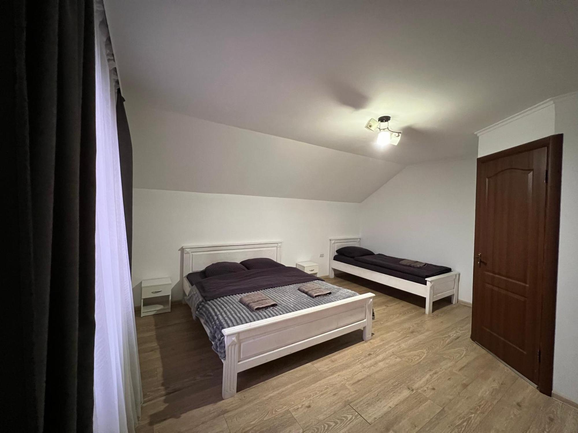 Harmony Bed & Breakfast Lazeshchyna Bagian luar foto